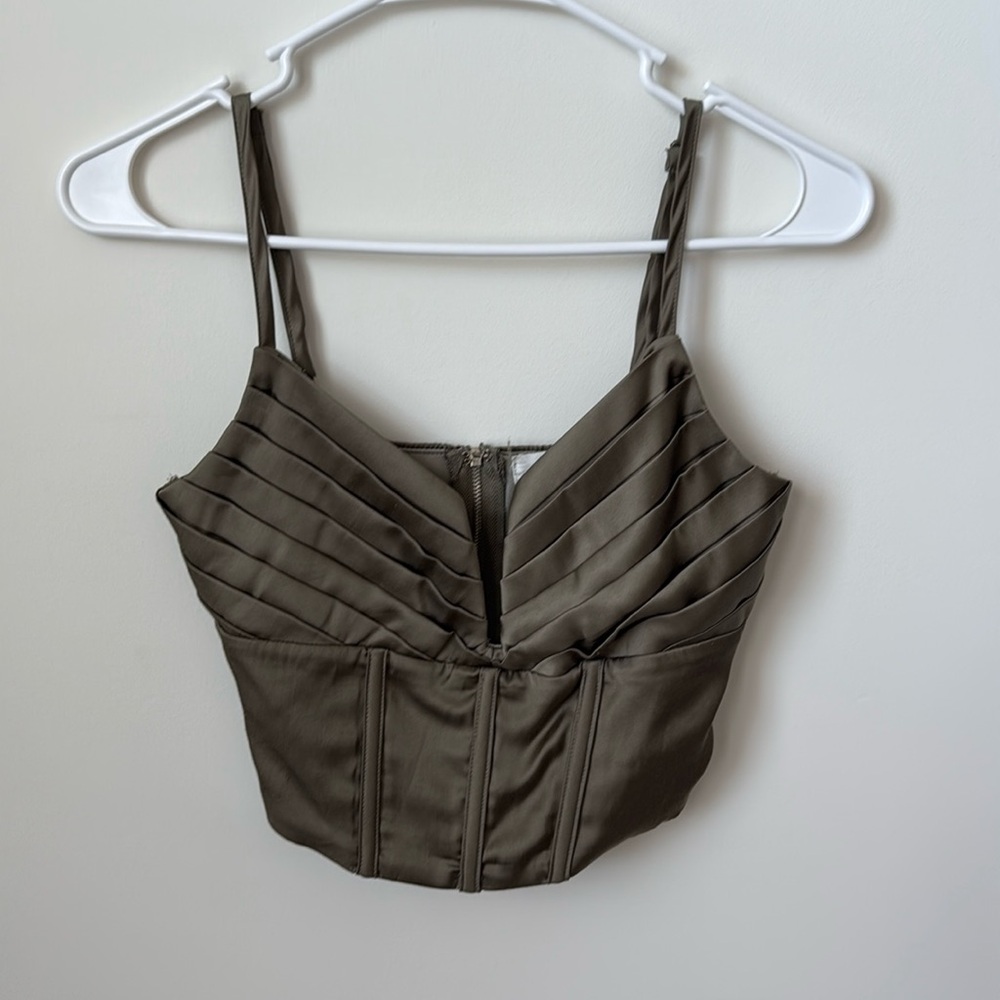 MED USA Green‎ Cropped Tank Top Satin Balconette Style Size Small